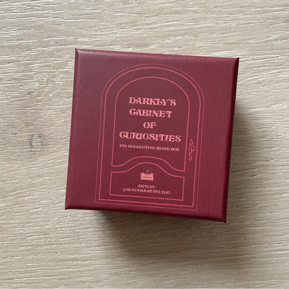 Bookish Box August 2024 Cabinets of Curiosities - Picture 2 of 3